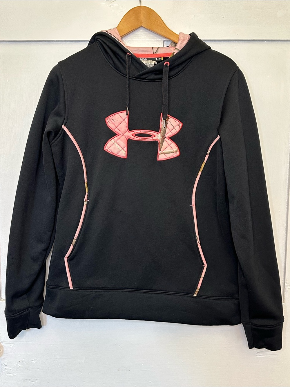 Under Armour Black Hoodie with Pink RealTree Logo and Trim Kangaroo Pocket Sz M